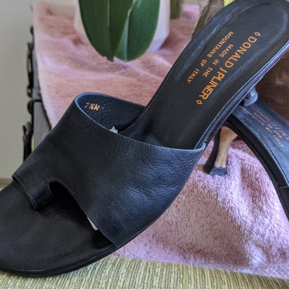 Vintage Donald J Pliner Sandals